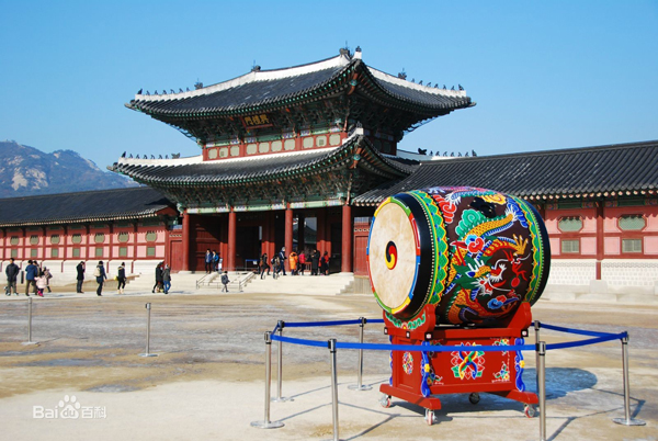 高端拉床,專用機床,內(nèi)拉床,外拉床,數(shù)控機床,自動化生產(chǎn)線,工業(yè)機器人