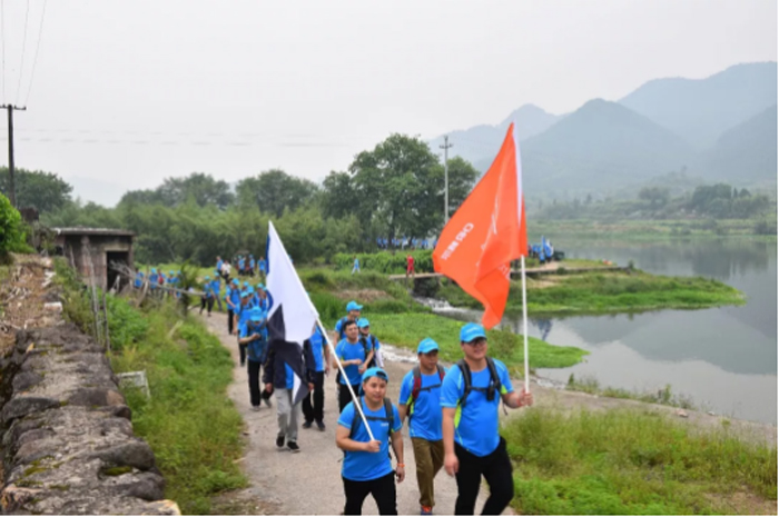 高端拉床,專用機(jī)床,內(nèi)拉床,外拉床,數(shù)控機(jī)床,自動(dòng)化生產(chǎn)線,工業(yè)機(jī)器人