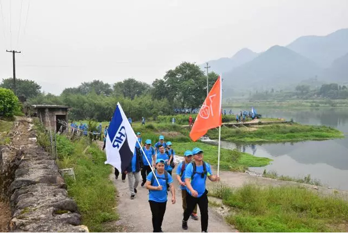 高端拉床,專用機(jī)床,內(nèi)拉床,外拉床,數(shù)控機(jī)床,自動(dòng)化生產(chǎn)線,工業(yè)機(jī)器人