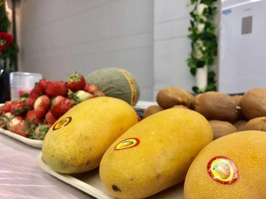 高端拉床,專(zhuān)用機(jī)床,內(nèi)拉床,外拉床,數(shù)控機(jī)床,自動(dòng)化生產(chǎn)線,工業(yè)機(jī)器人,拉床,拉刀,自動(dòng)化