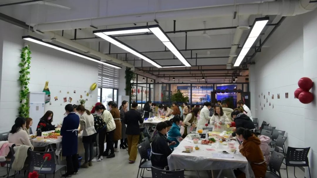 高端拉床,專(zhuān)用機(jī)床,內(nèi)拉床,外拉床,數(shù)控機(jī)床,自動(dòng)化生產(chǎn)線,工業(yè)機(jī)器人,拉床,拉刀,自動(dòng)化