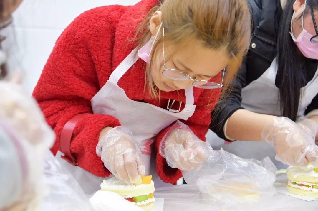 高端拉床,專(zhuān)用機(jī)床,內(nèi)拉床,外拉床,數(shù)控機(jī)床,自動(dòng)化生產(chǎn)線,工業(yè)機(jī)器人,拉床,拉刀,自動(dòng)化