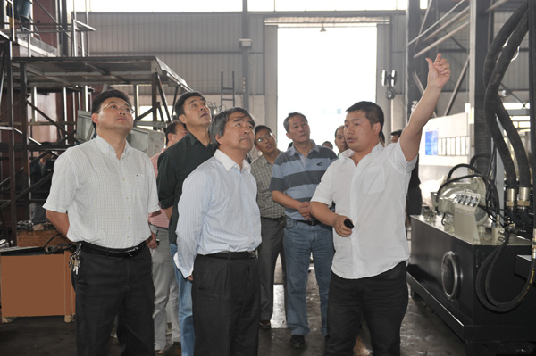 高端拉床,專用機床,內拉床,外拉床,數控機床,自動化生產線,工業(yè)機器人,拉床,拉刀,自動化