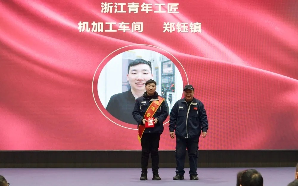 拉床,拉刀,自動化,高端拉床,專用機(jī)床,內(nèi)拉床,外拉床,數(shù)控機(jī)床,自動化生產(chǎn)線,工業(yè)機(jī)器人