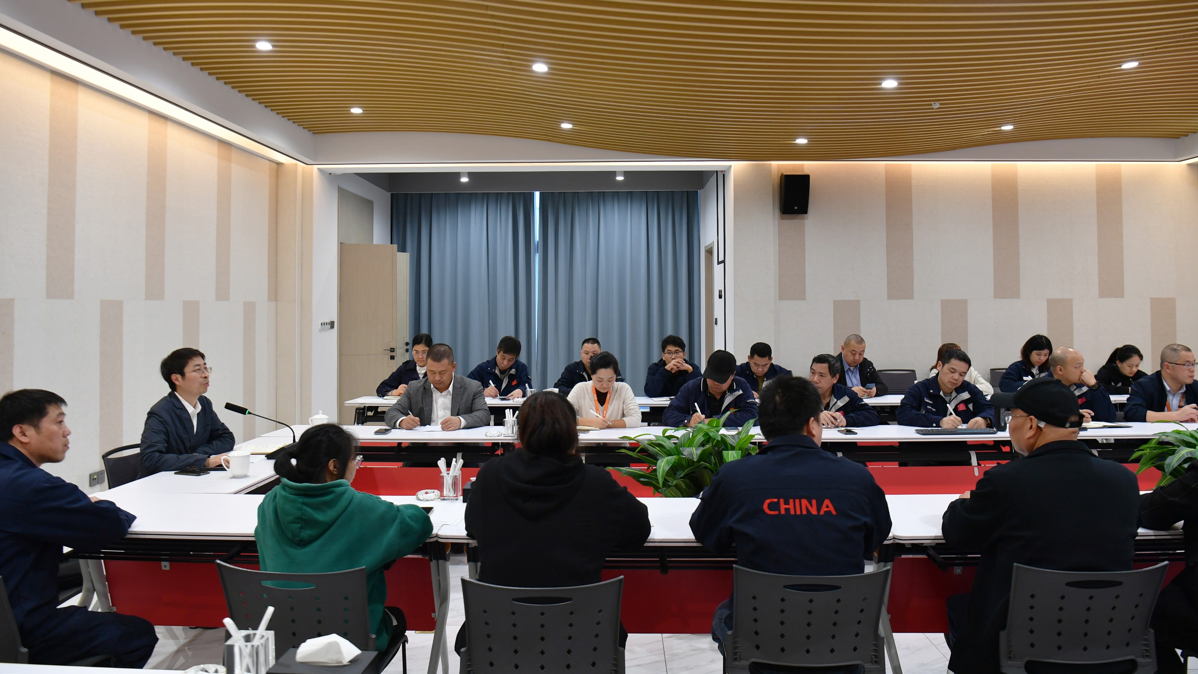 拉床,拉刀,自動化,高端拉床,專用機床,內(nèi)拉床,外拉床,數(shù)控機床,自動化生產(chǎn)線,工業(yè)機器人