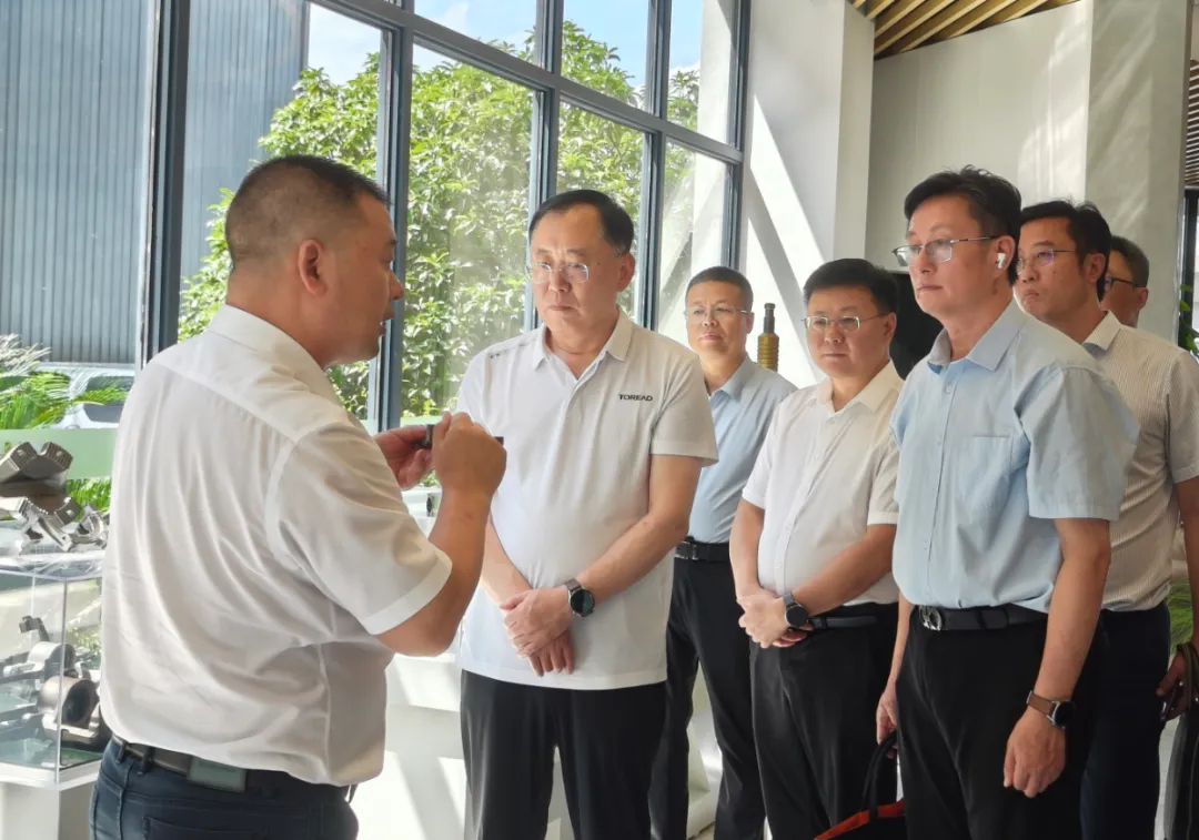 拉床,拉刀,自動化,高端拉床,專用機(jī)床,內(nèi)拉床,外拉床,數(shù)控機(jī)床,自動化生產(chǎn)線,工業(yè)機(jī)器人