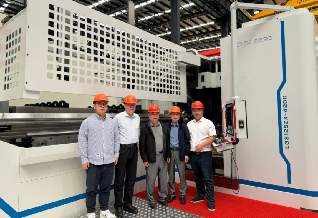 拉床,拉刀,自動化,高端拉床,專用機(jī)床,內(nèi)拉床,外拉床,數(shù)控機(jī)床,自動化生產(chǎn)線,工業(yè)機(jī)器人